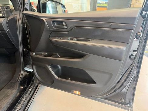 Used 2024 Honda Odyssey Sport image 43