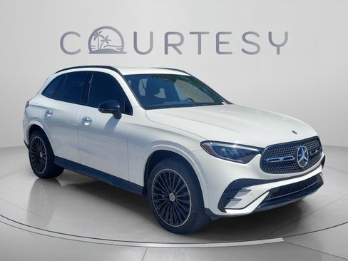 Certified 2026 Mercedes-Benz GLC 300 image 4