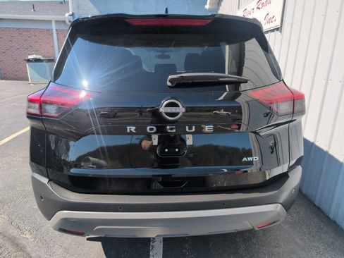 Used 2023 Nissan Rogue S AWD/4WD image 9
