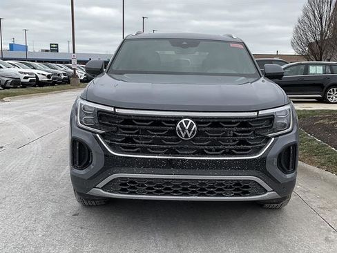 New 2026 Volkswagen Atlas Cross Sport SE image 2