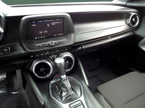 Used 2020 Chevrolet Camaro LT w/ RS Package image 21