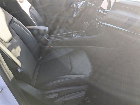 New 2026 Jeep Compass Latitude image 28