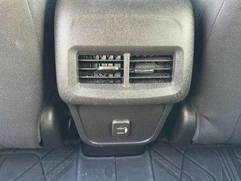 Used 2024 Chevrolet Equinox LS w/ LS Convenience Package image 16