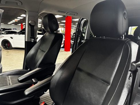 Used 2018 Mercedes-Benz Metris Passenger image 35