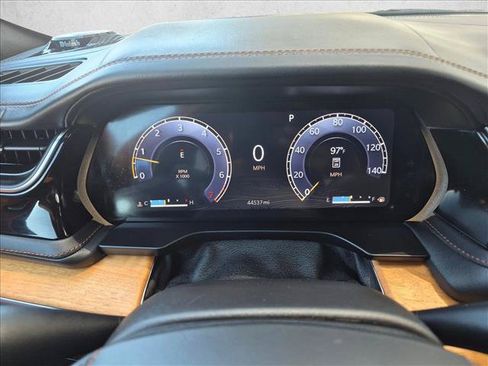 Used 2024 Jeep Grand Cherokee L Summit AWD/4WD image 10