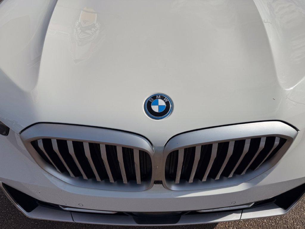 Used 2025 BMW X5 xDrive50e AWD/4WD image 12