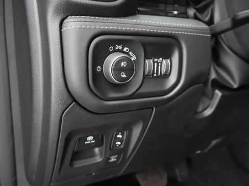 Used 2025 RAM 1500 Limited AWD/4WD image 50