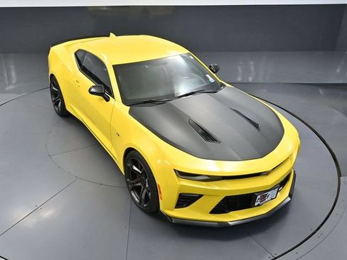 Used 2017 Chevrolet Camaro SS RWD image 53