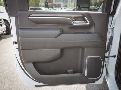 Used 2024 GMC Sierra 3500 SLE w/ SLE Convenience Package AWD/4WD image 32