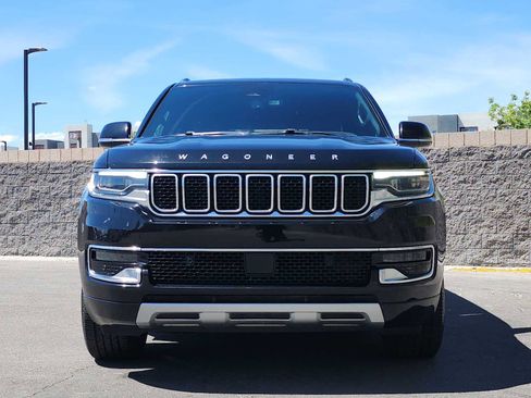 Used 2024 Jeep Wagoneer L Series II image 4