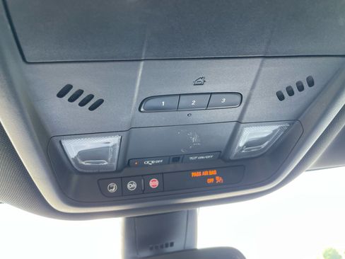 Used 2024 Buick Enclave Essence w/ Sport Touring Edition FWD image 19