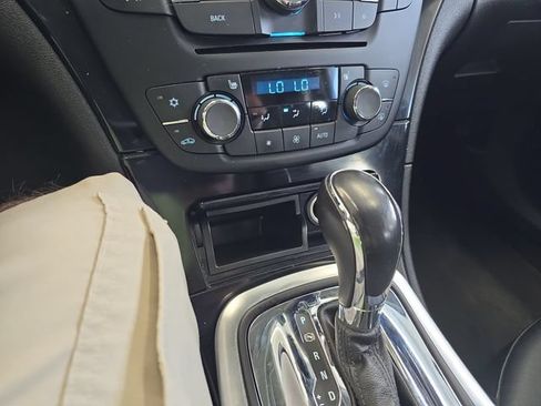 Used 2013 Buick Regal Premium FWD image 20