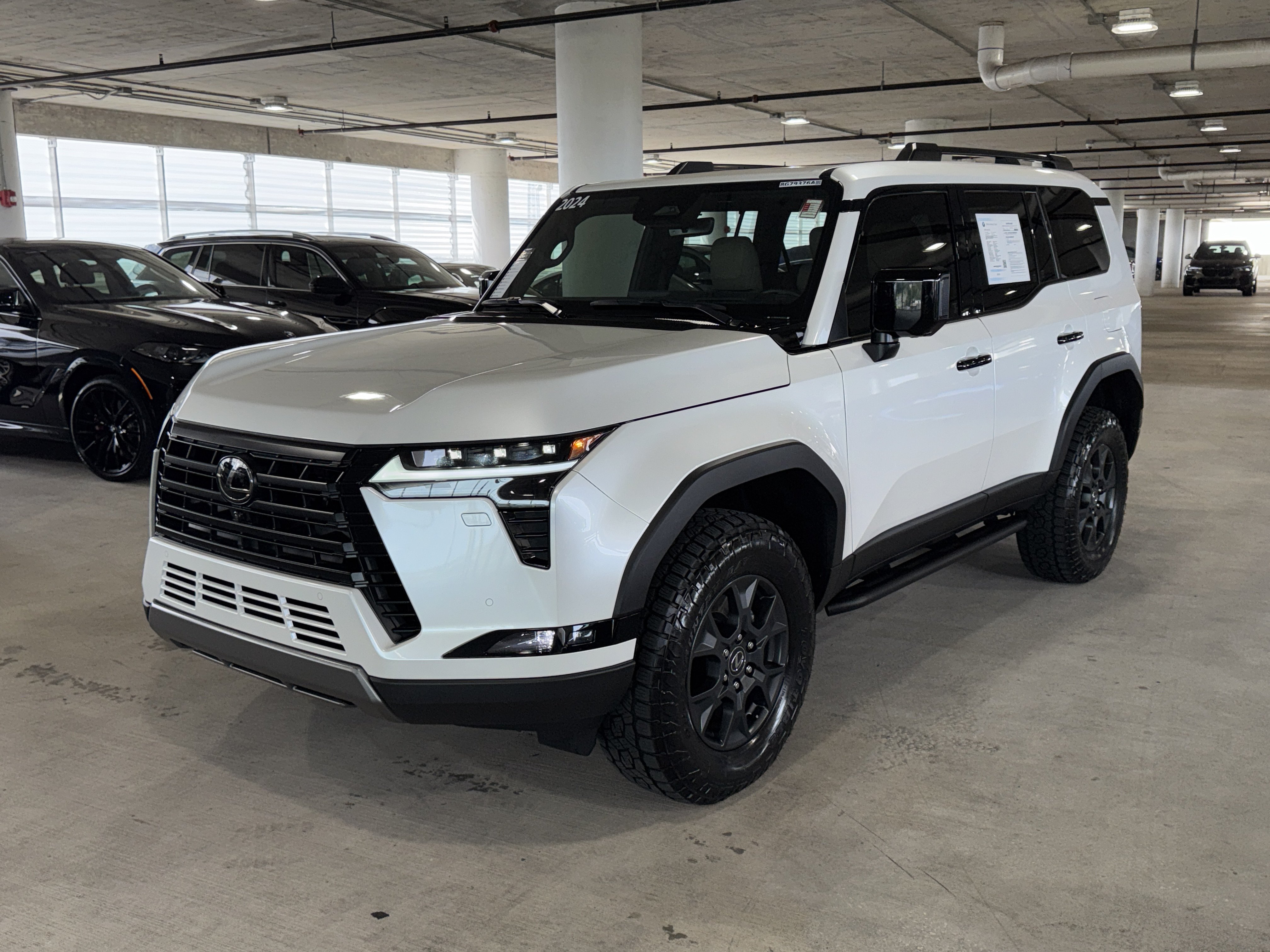 Used 2024 Lexus GX 550 AWD/4WD image 4