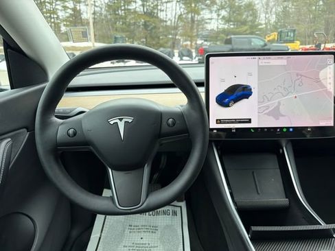 Used 2021 Tesla Model Y Long Range image 15