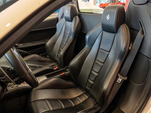 Certified 2015 Ferrari 458 Spider RWD image 11