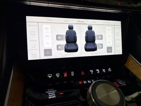Used 2022 Jeep Grand Wagoneer Series III w/ Rear Seat Video Group 1 AWD/4WD image 18