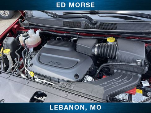 Used 2025 Chrysler Pacifica Select FWD image 28