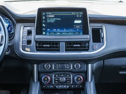 Used 2024 Chevrolet Suburban Premier AWD/4WD image 13