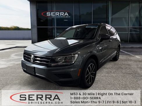 Used 2021 Volkswagen Tiguan SE FWD image 1