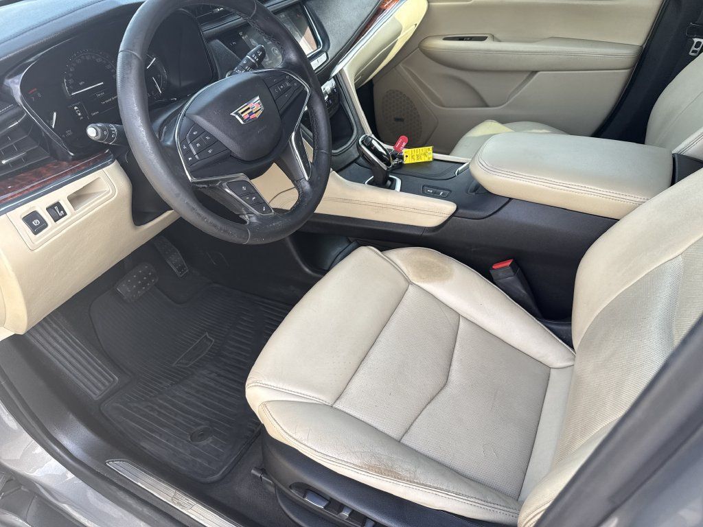 Used 2019 Cadillac XT5 Premium Luxury FWD image 9