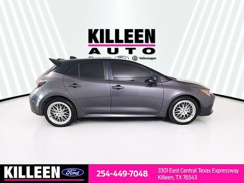 Used 2021 Toyota Corolla XSE image 9