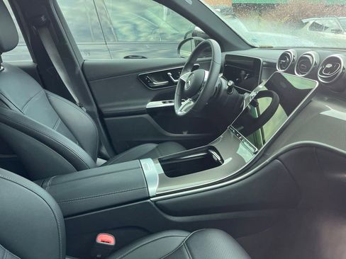 Certified 2025 Mercedes-Benz GLC 300 image 10