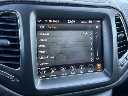 Used 2021 Jeep Compass Trailhawk w/ Sun and Sound Group image 18