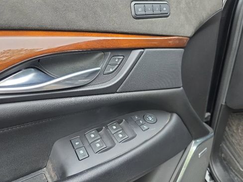 Used 2019 Cadillac Escalade ESV Premium Luxury AWD/4WD image 11