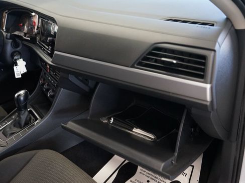 Used 2019 Volkswagen Jetta R-Line FWD image 40