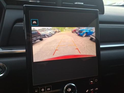 Used 2026 GMC Terrain Elevation w/ Elevation Premium Package FWD image 15