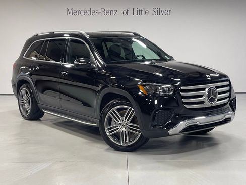 Used 2024 Mercedes-Benz GLS 450 4MATIC image 8