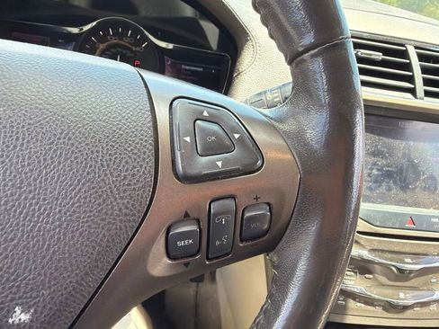 Used 2012 Lincoln MKX AWD image 5