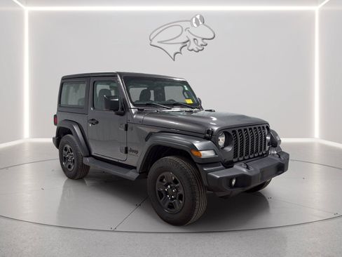 Used 2024 Jeep Wrangler Sport AWD/4WD image 8