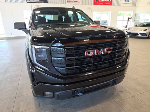 Used 2024 GMC Sierra 1500 Elevation AWD/4WD image 4