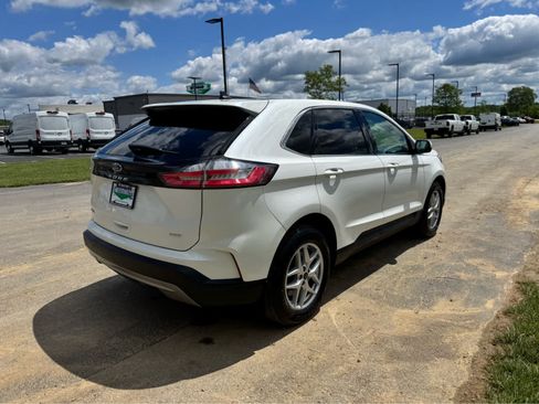 Used 2023 Ford Edge SEL w/ Convenience Package AWD/4WD image 5
