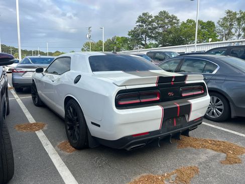 Used 2021 Dodge Challenger R/T w/ Driver Convenience Group image 2