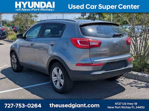 Used 2011 Kia Sportage LX w/ Convenience Pkg image 2