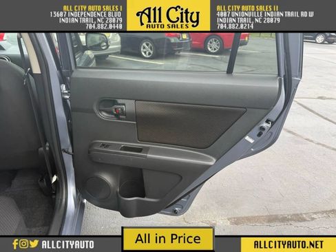 Used 2010 Scion xB Hatchback 4D image 16