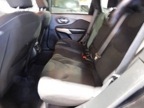 Used 2017 Jeep Cherokee Latitude w/ Safety/Convenience Group image 13