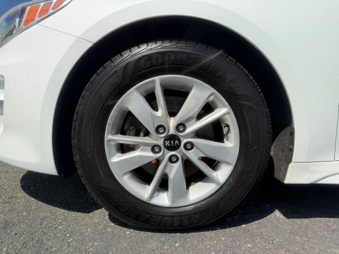 Used 2017 Kia Optima LX FWD image 26