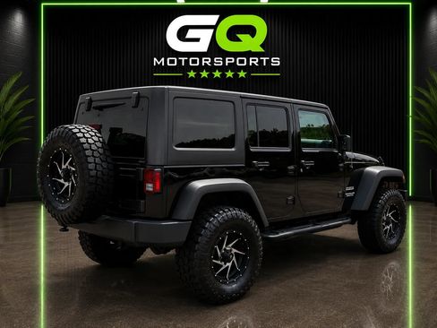 Used 2017 Jeep Wrangler Unlimited Sport w/ Connectivity Group AWD/4WD image 7