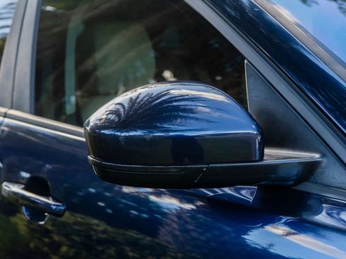 Used 2017 Jaguar F-PACE Premium image 31