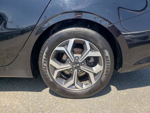 Used 2020 Kia Forte LXS FWD image 33