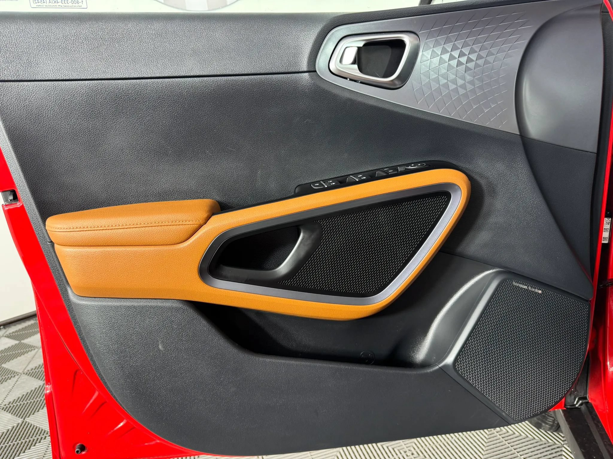 Used 2025 Kia Soul EX FWD image 35