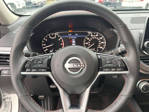 Used 2023 Nissan Altima 2.5 SR FWD image 20