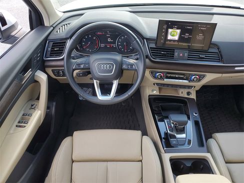 Used 2024 Audi Q5 2.0T Premium w/ Convenience Package image 23