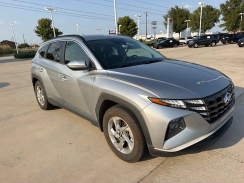 Used 2022 Hyundai Tucson SEL w/ Cargo Package FWD image 3