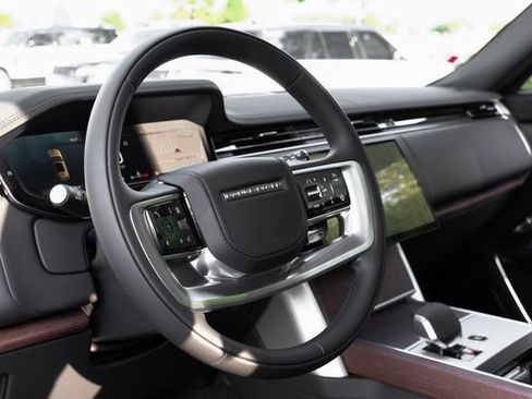New 2026 Land Rover Range Rover Long Wheelbase SE AWD/4WD image 21