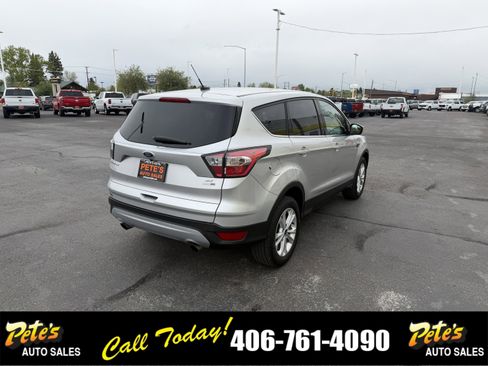 Used 2017 Ford Escape SE AWD/4WD image 3
