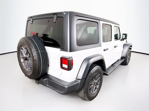 Used 2024 Jeep Wrangler Sport S image 31